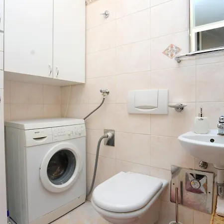 Apartments With Wifi Split - 11783